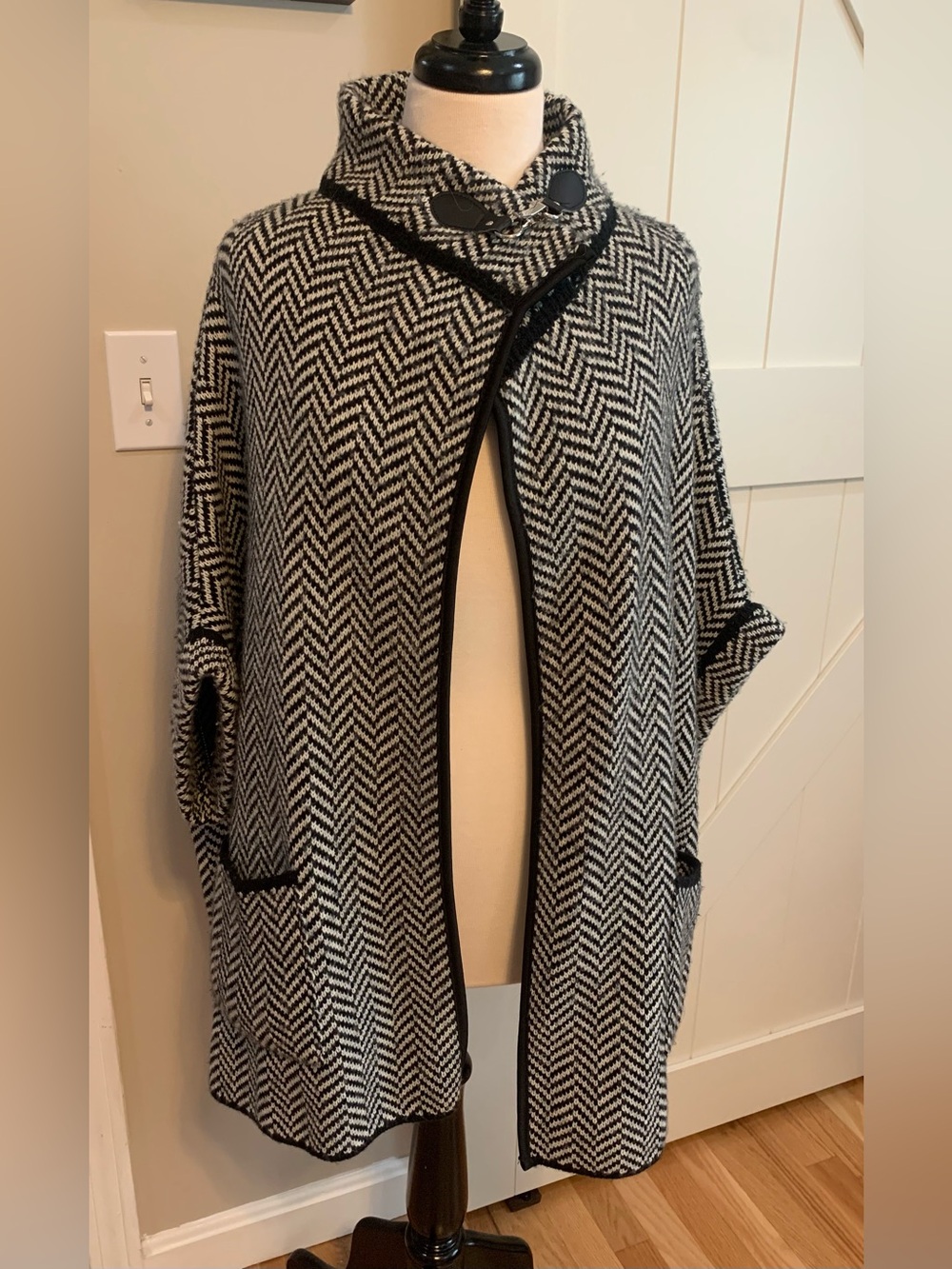 Steve Madden Black & White Herringbone Knit Cape with Contrast Trim